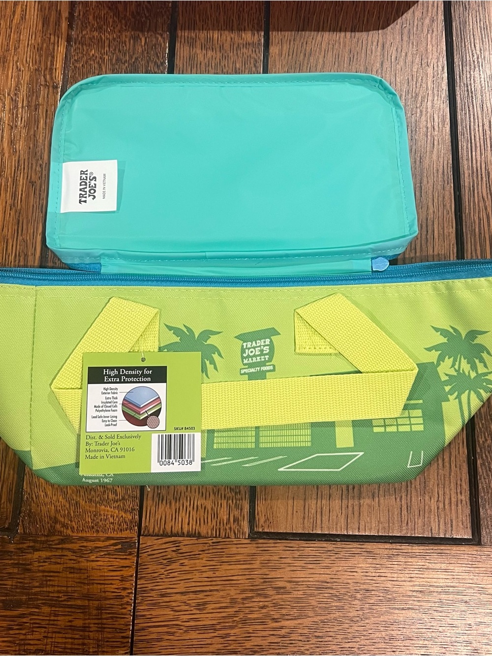 Trader Joe's Green and Teal Insulated Lunch Bag